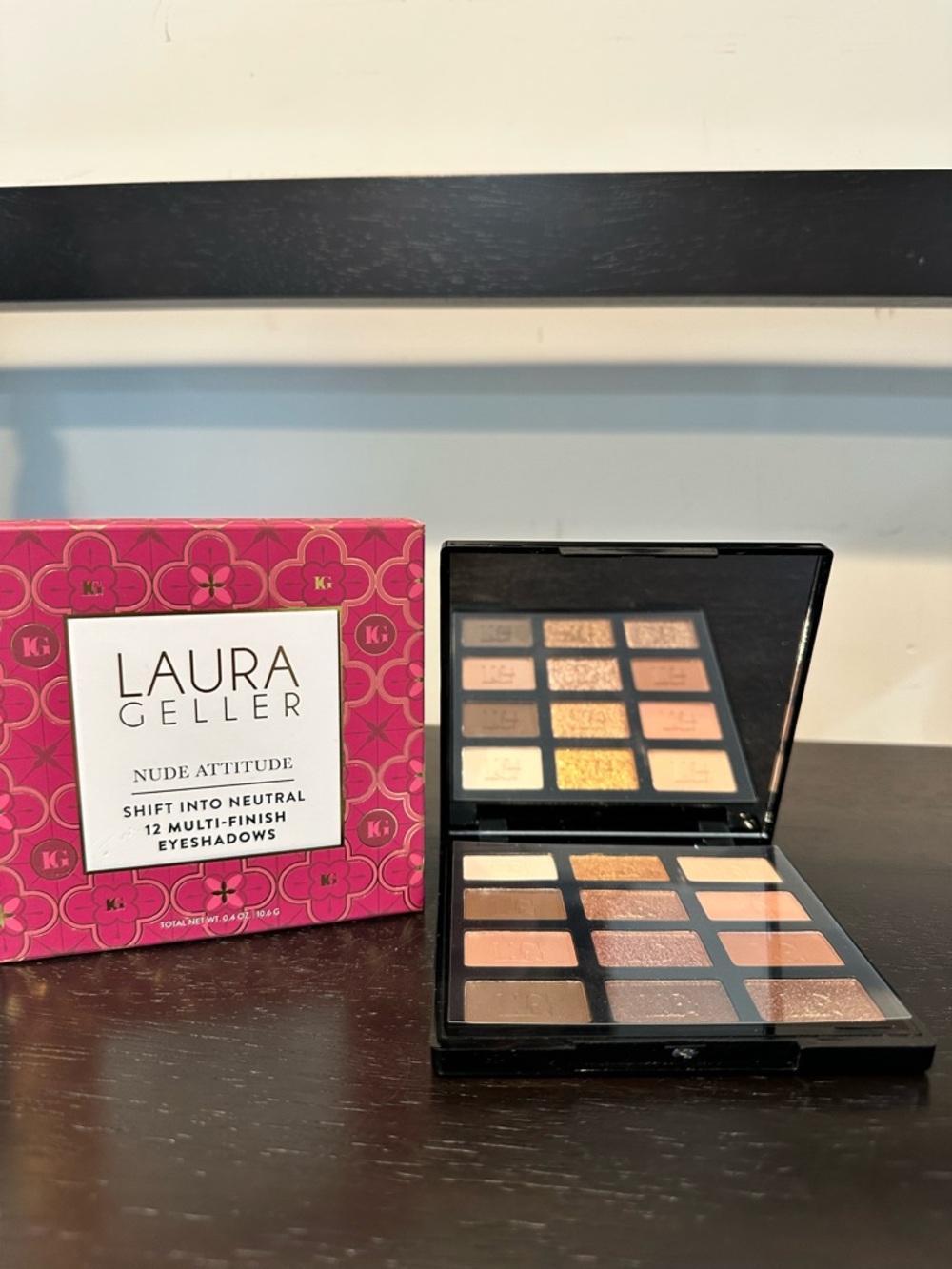Laura Geller Nude Attitude Shift Into Neutral 12 Multi-Finish Eyeshadows - Picture 2 of 8